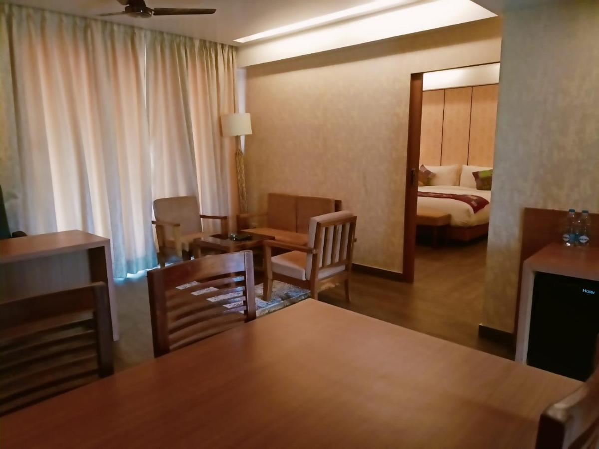 Abhyagama Hotel Digha  Bagian luar foto